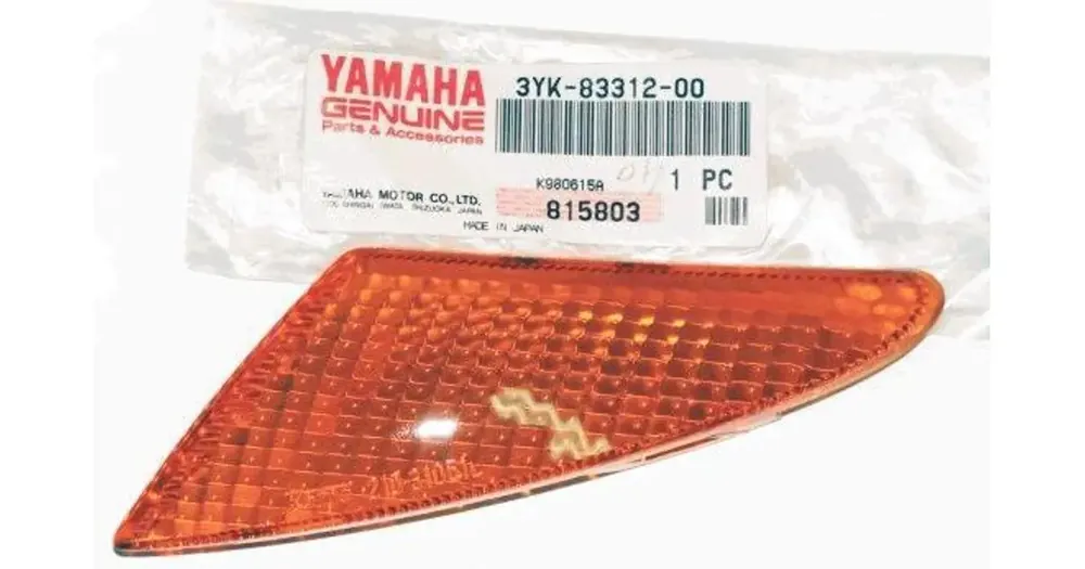 Aito VILKKUVALON KUPU EDESSÄ VASEMMALLA Yamaha TRY 52W