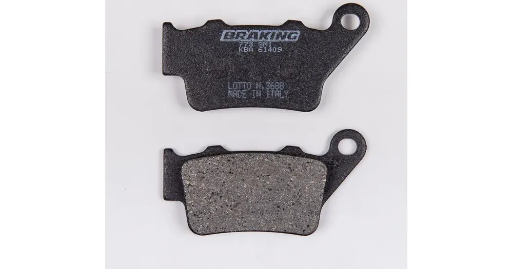 Lähetetään Heti Braking Semi Metallic 773SM1 -jarrupalat