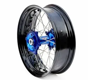 Alennettu RFX arrière complète Race SM 17x5,00 Rengas